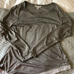 Grey long sleeved tee.